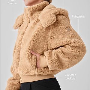Alo yoga, foxy Sherpa jacket. Removable hood. Size S
